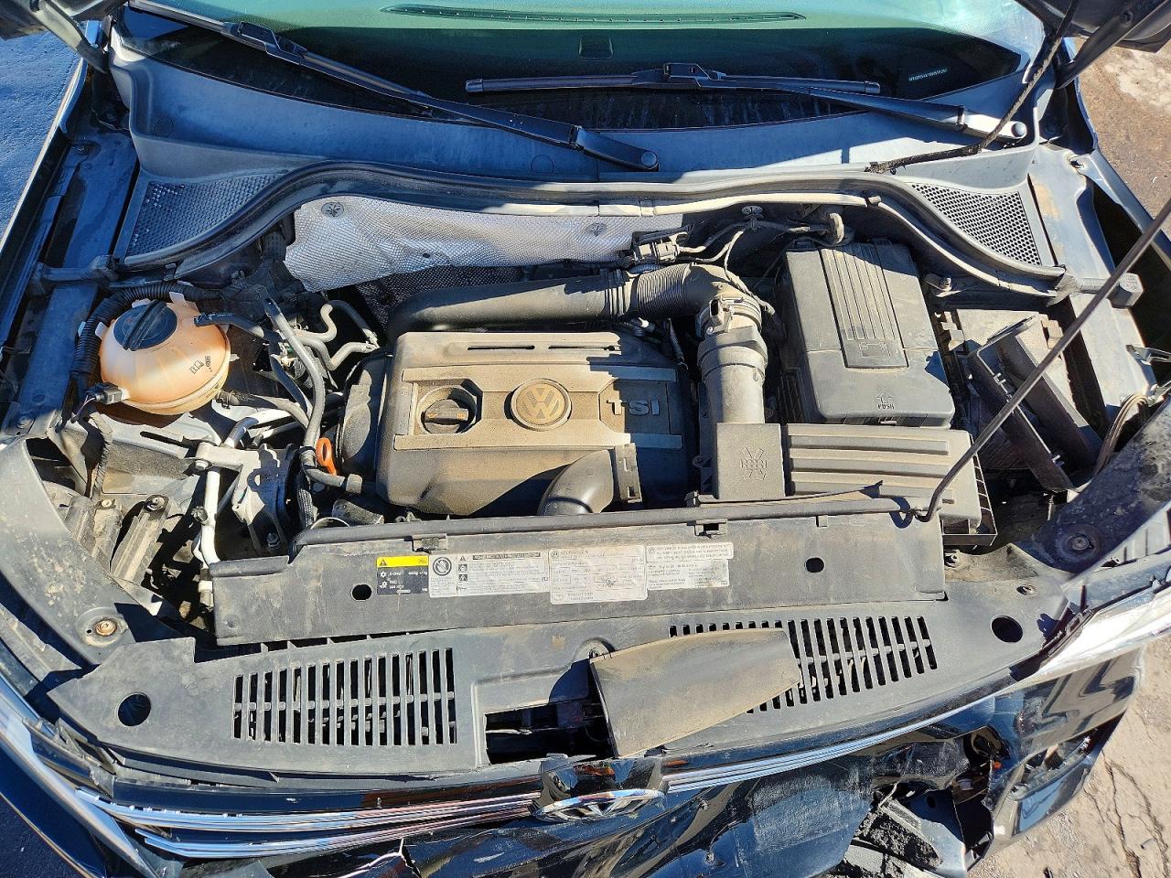 2013 VOLKSWAGEN TIGUAN S photo 34