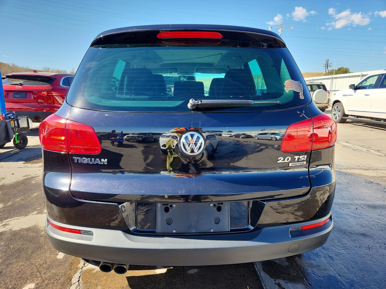 2013 VOLKSWAGEN TIGUAN S photo 16