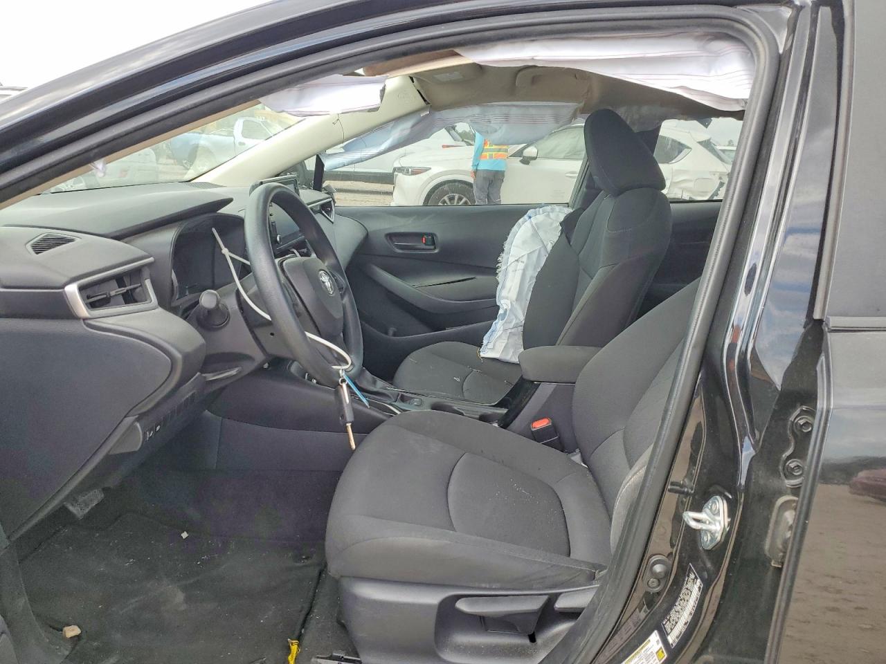 2022 TOYOTA COROLLA LE photo 13
