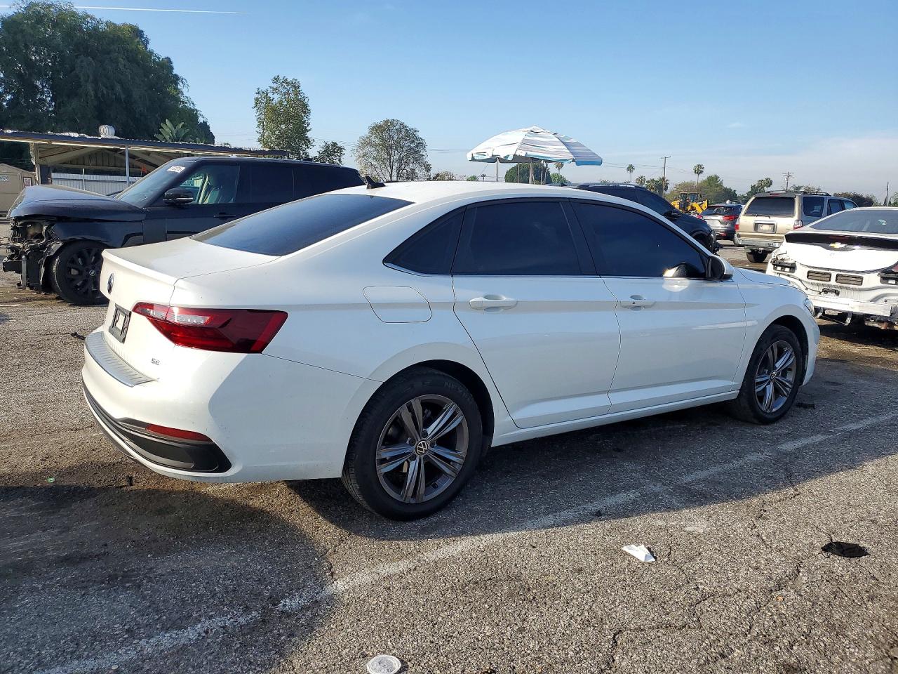 2023 VOLKSWAGEN JETTA SE photo 5
