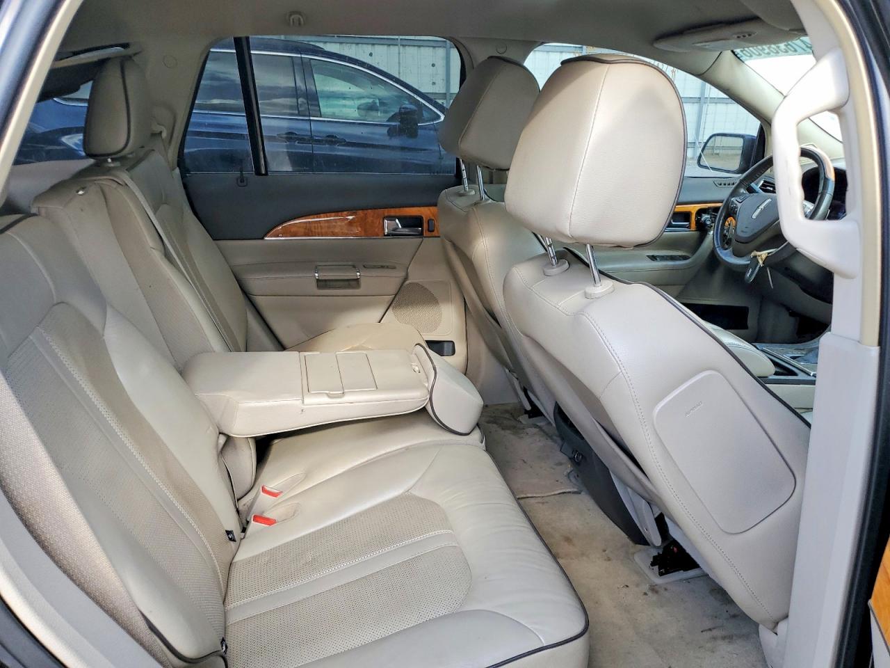 2013 LINCOLN TOWNHOUSE MKX photo 21