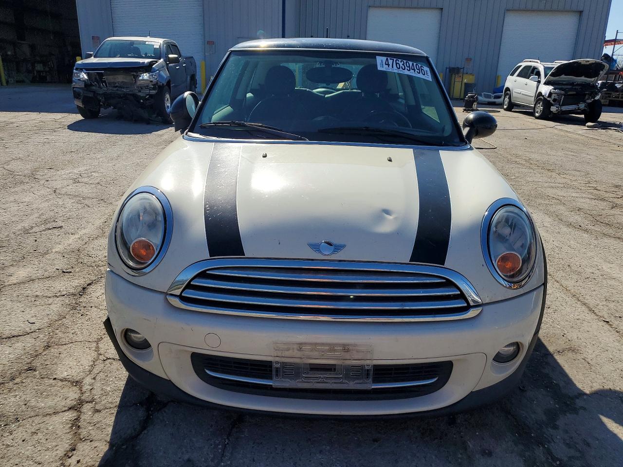 2011 MINI COOPER photo 5