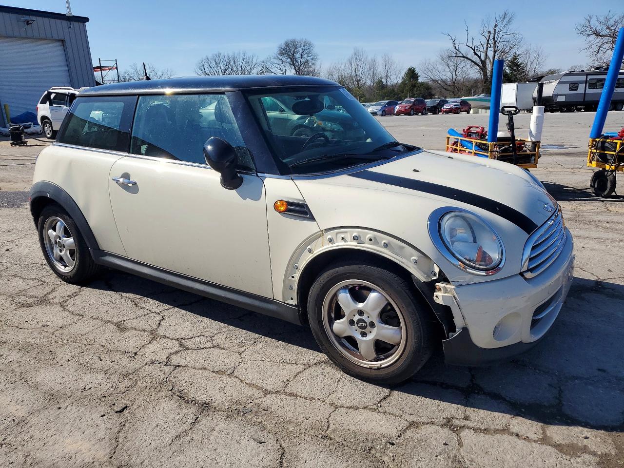 2011 MINI COOPER photo 4