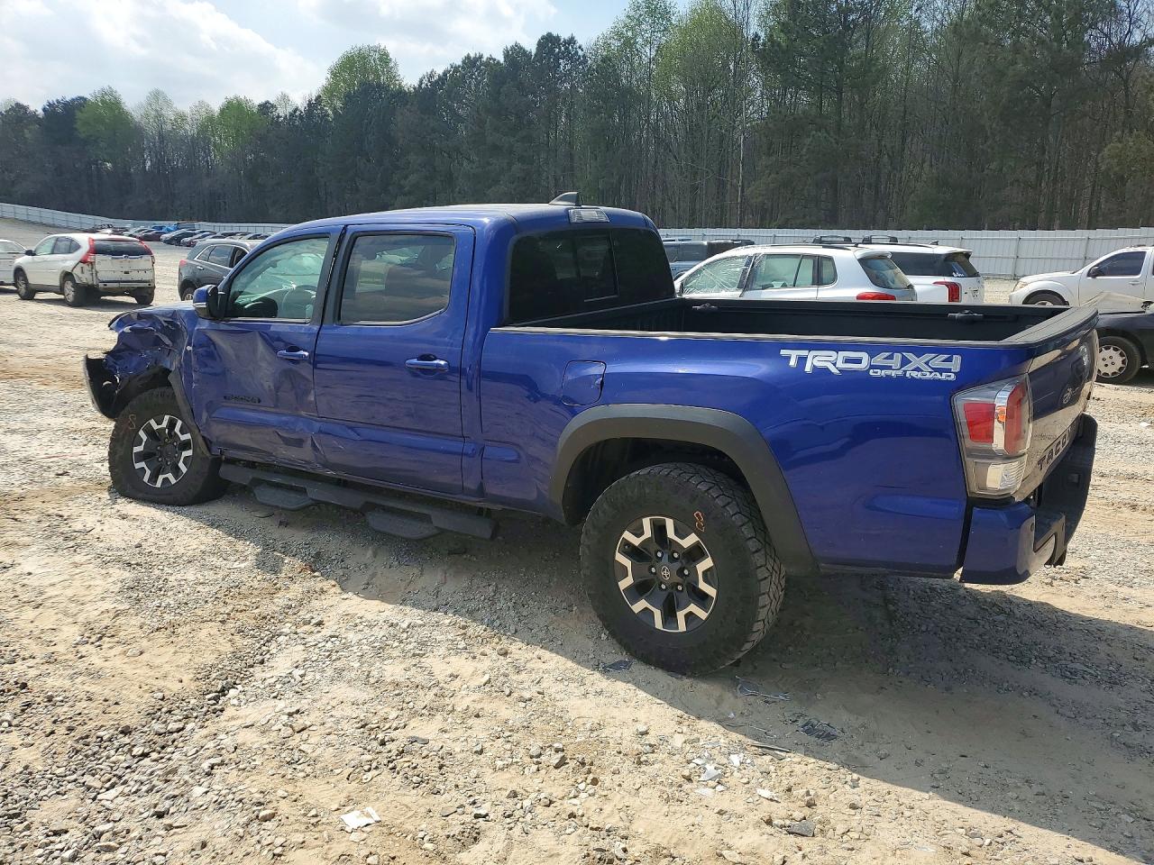 2022 TOYOTA TACOMA TRD OFF-ROAD photo 3