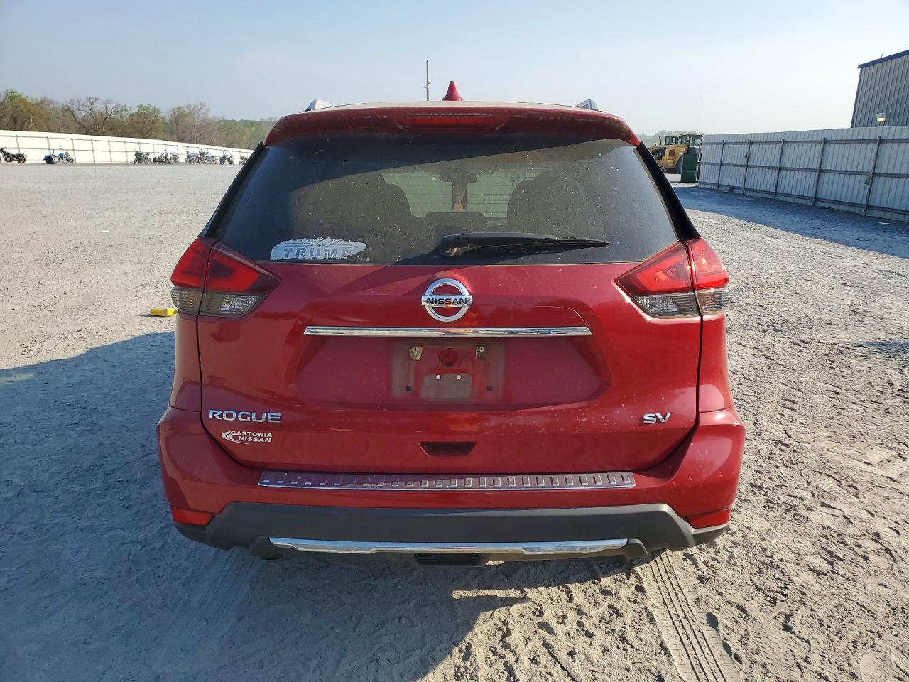 2017 NISSAN ROGUE SV photo 6
