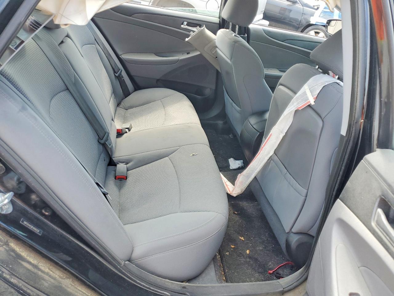 2014 HYUNDAI SONATA GLS photo 28