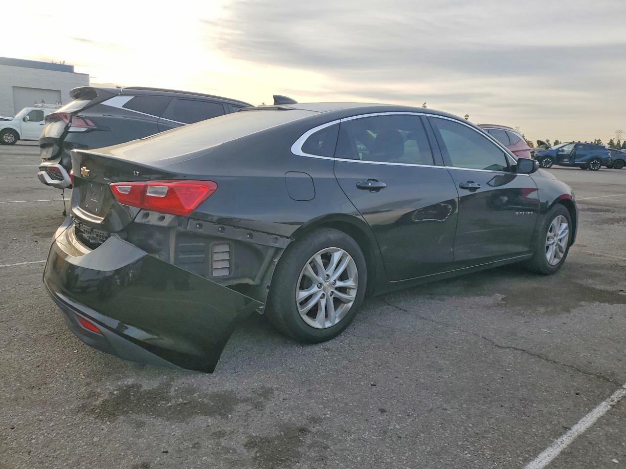 2018 CHEVROLET MALIBU LT photo 5