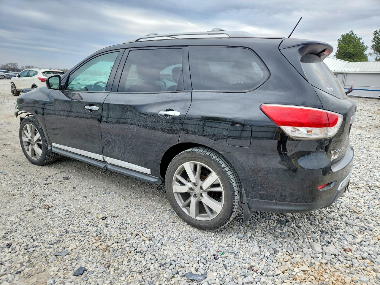 2013 NISSAN PATHFINDER S photo 3