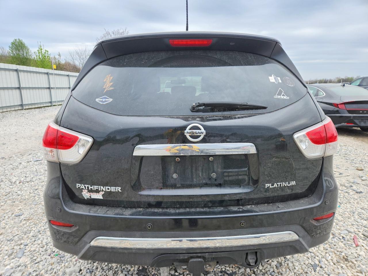 2013 NISSAN PATHFINDER S photo 11