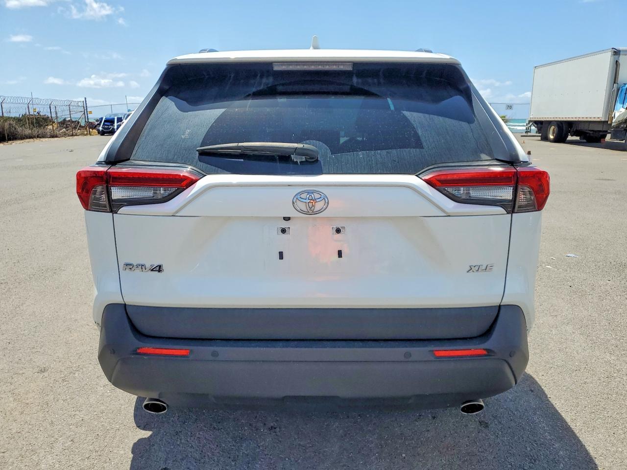 2024 TOYOTA RAV4 XLE PREMIUM photo 6
