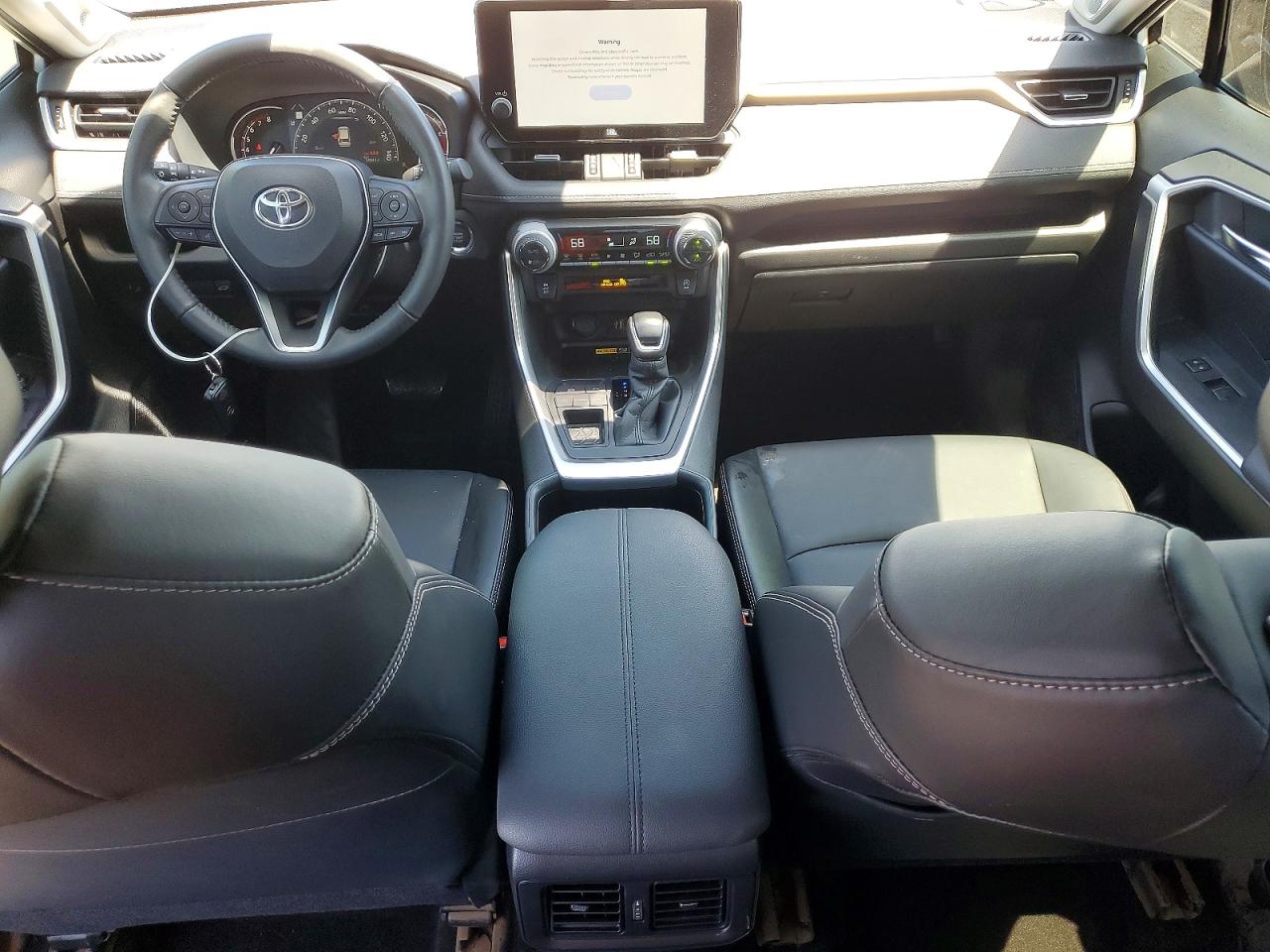 2024 TOYOTA RAV4 XLE PREMIUM photo 8