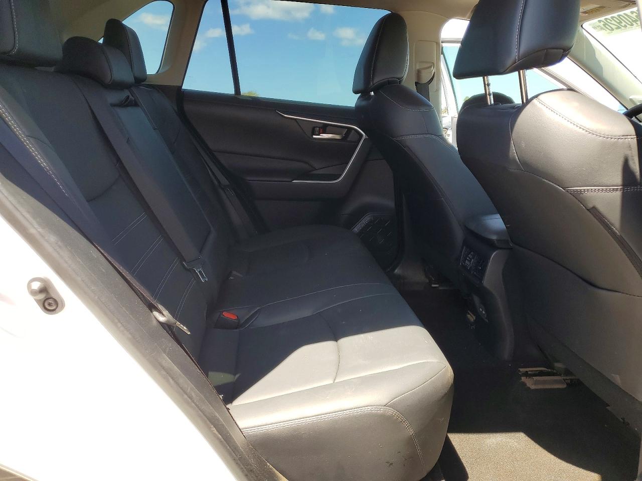 2024 TOYOTA RAV4 XLE PREMIUM photo 11