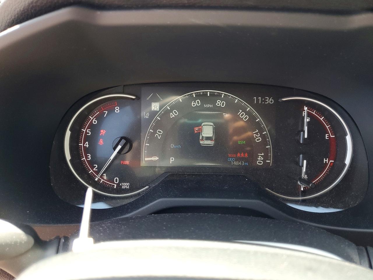 2024 TOYOTA RAV4 XLE PREMIUM photo 9