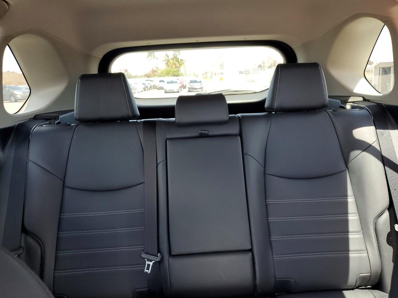 2024 TOYOTA RAV4 XLE PREMIUM photo 10