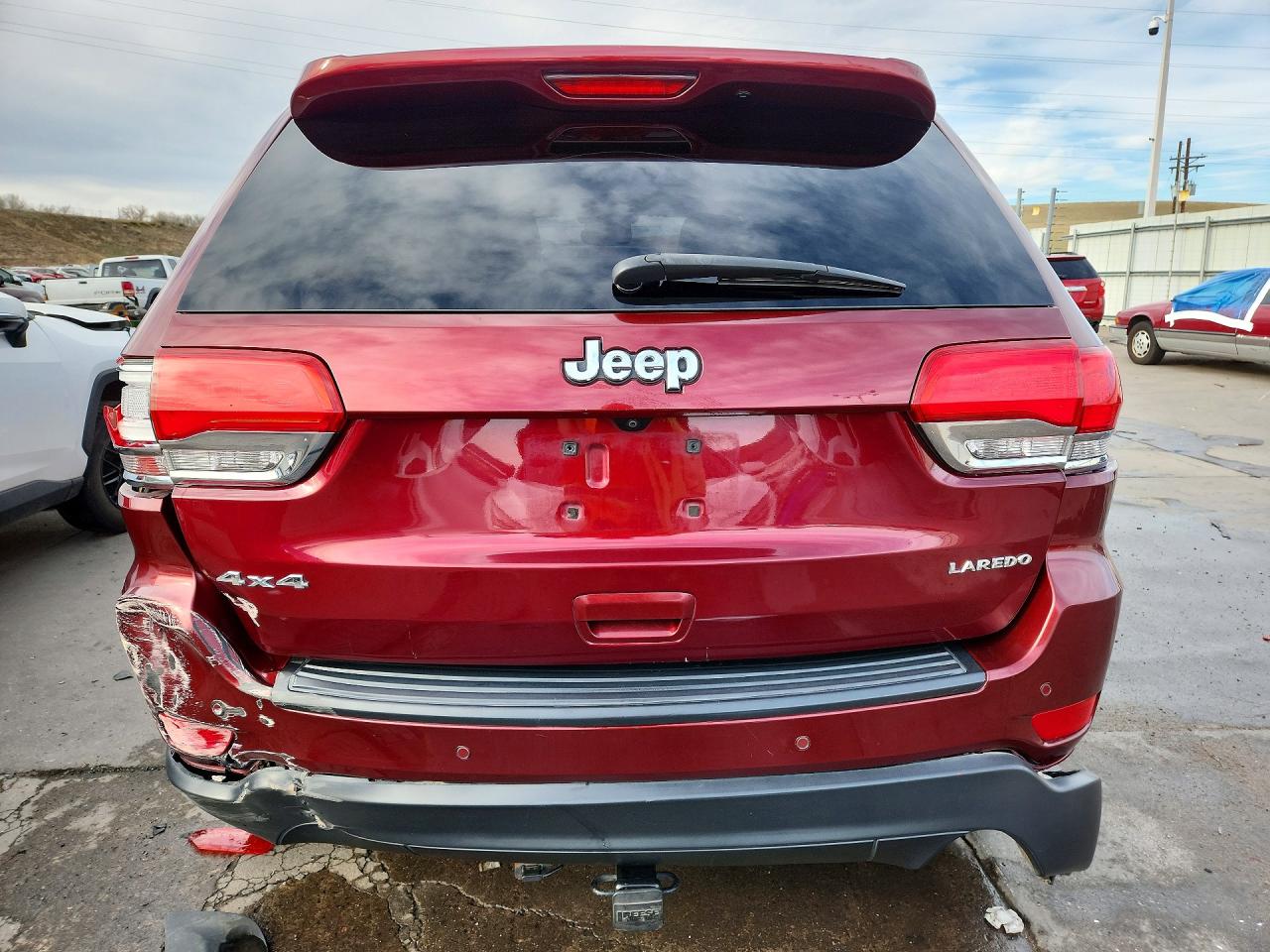 2019 JEEP GRAND CHEROKEE LAREDO photo 6