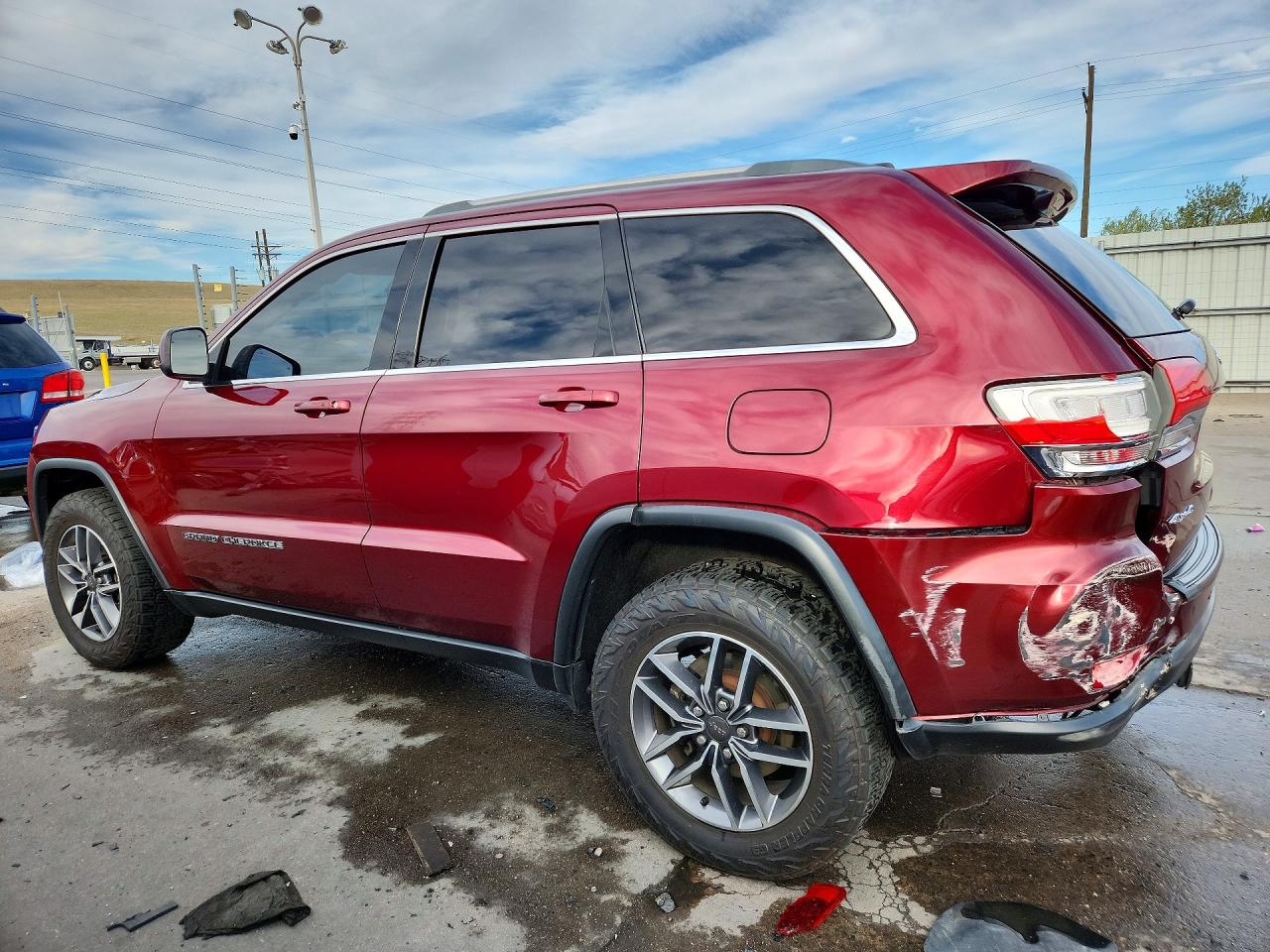 2019 JEEP GRAND CHEROKEE LAREDO photo 2