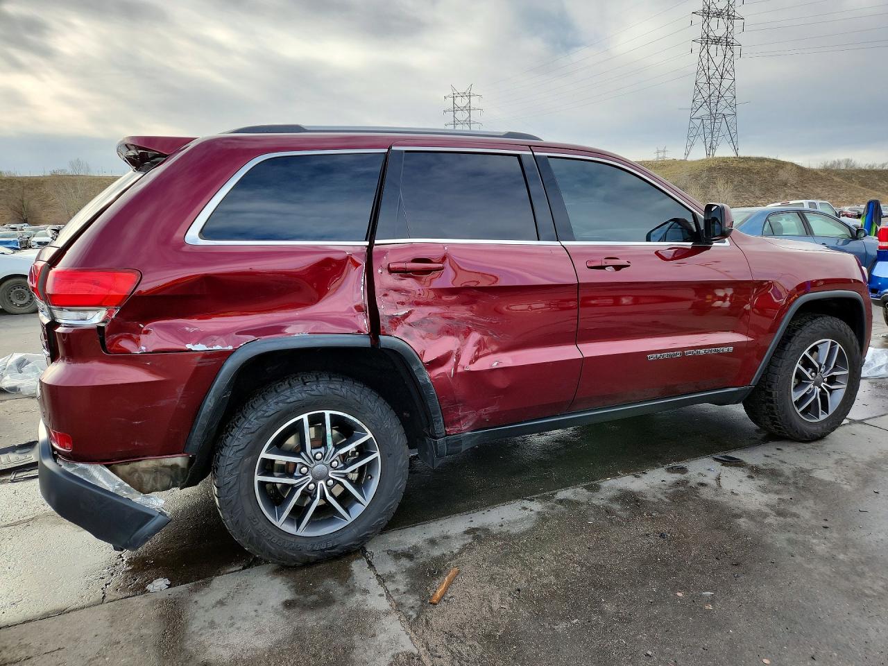 2019 JEEP GRAND CHEROKEE LAREDO photo 3