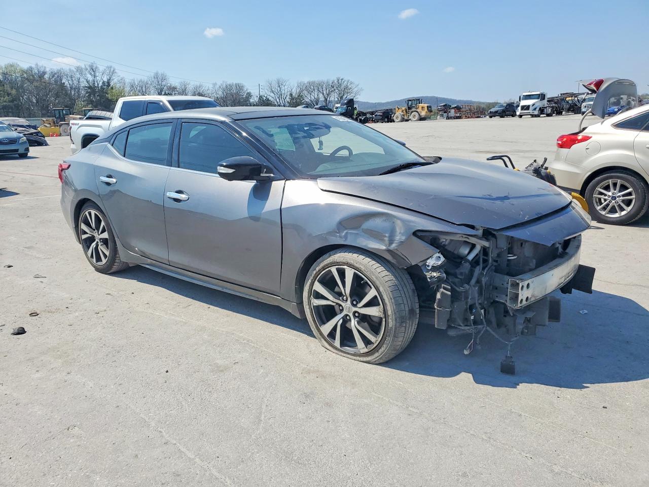 2017 NISSAN MAXIMA PLATINUM photo 4