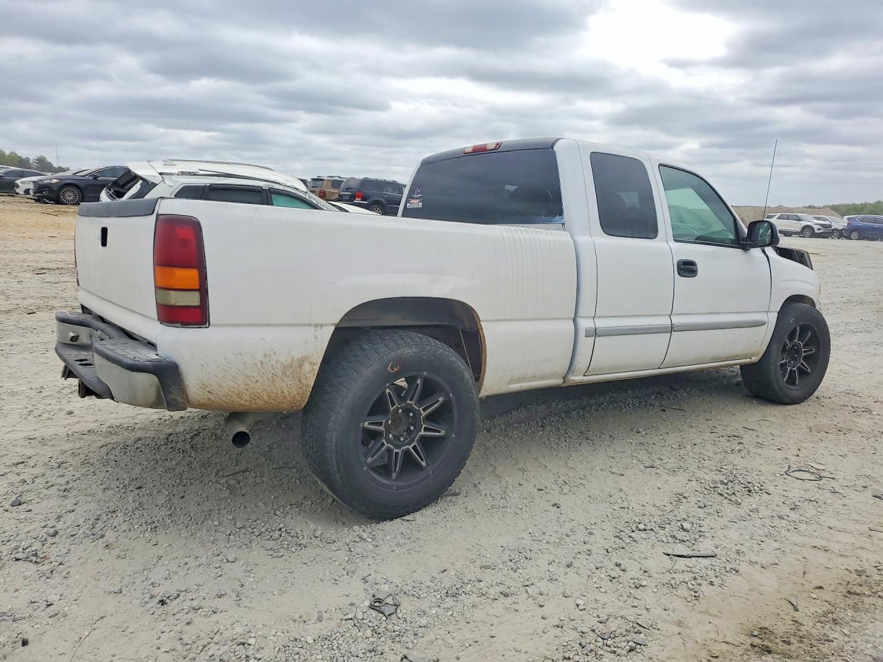 2001 GMC NEW SIERRA C1500 photo 3