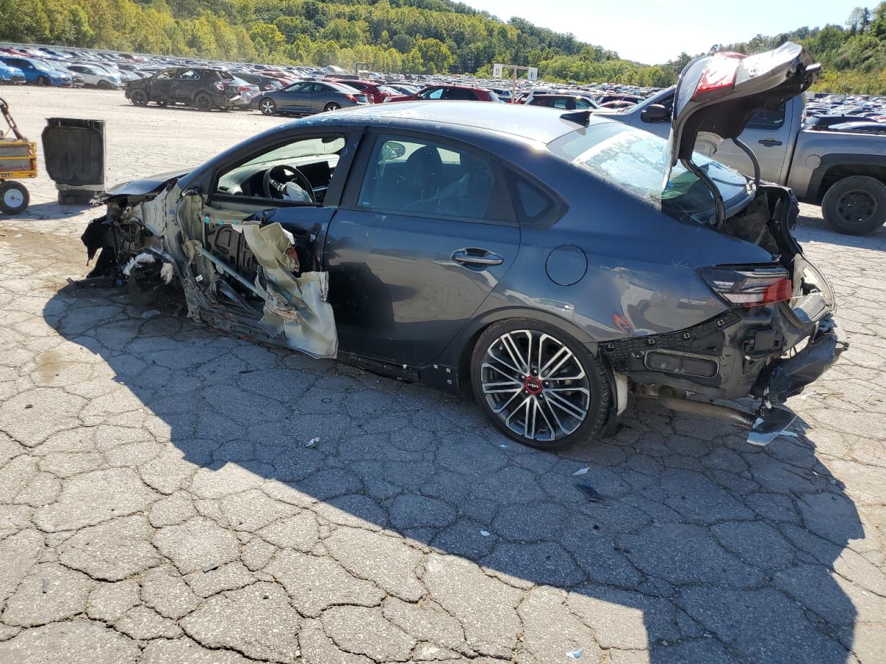 2024 KIA FORTE GT photo 3