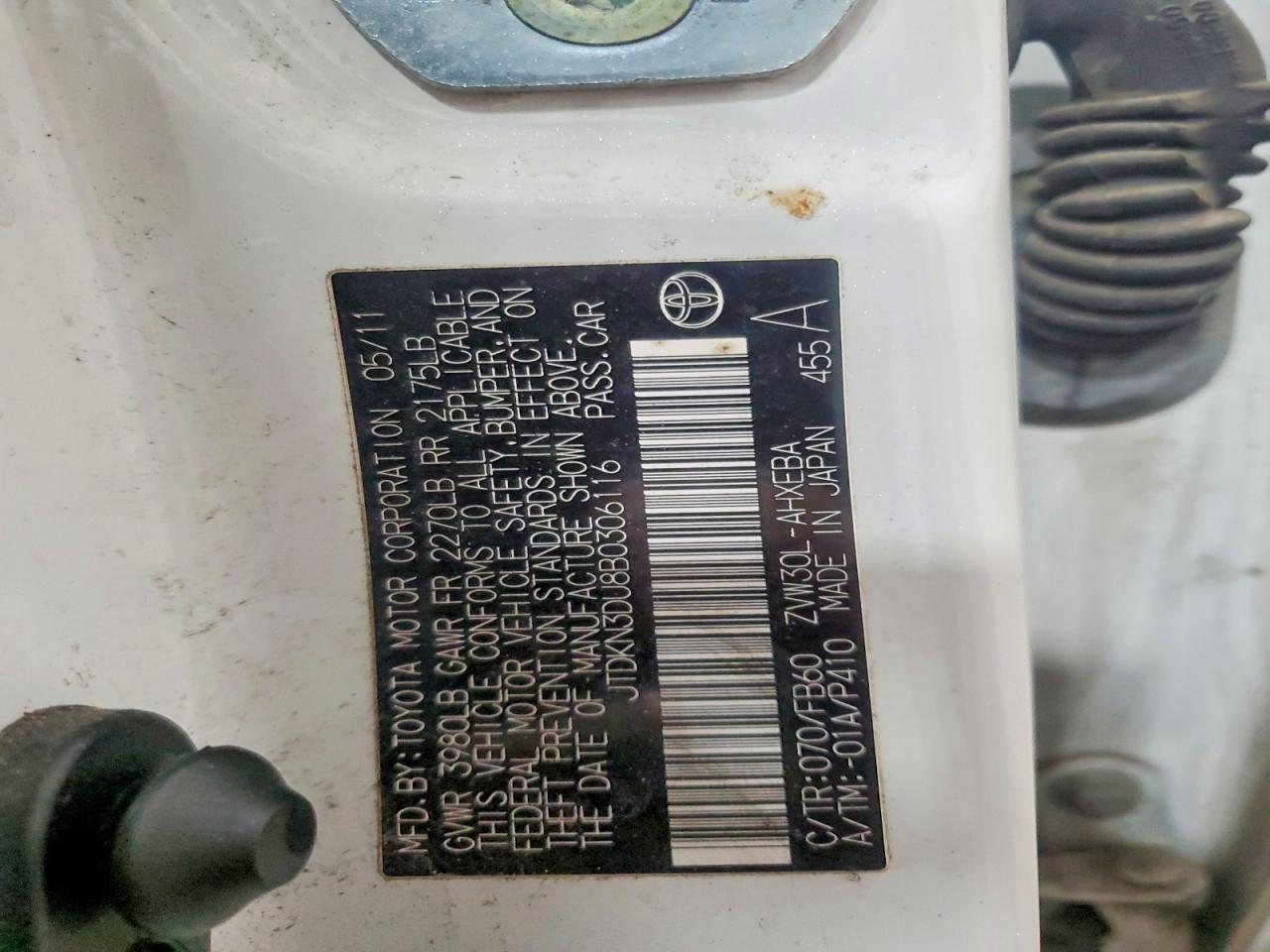 2011 TOYOTA PRIUS THREE photo 37