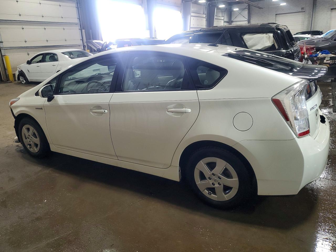 2011 TOYOTA PRIUS THREE photo 4