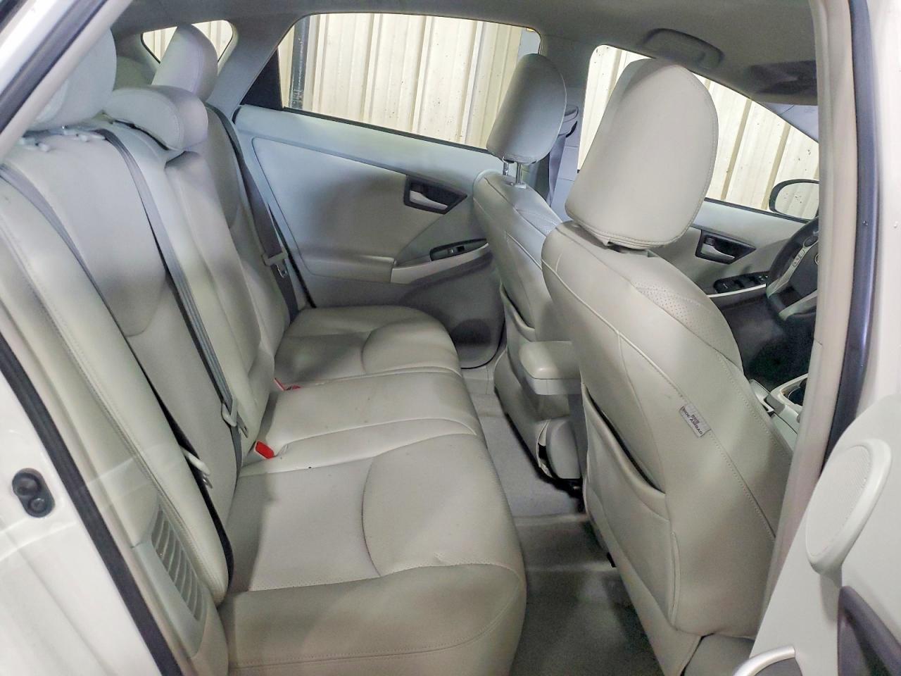 2011 TOYOTA PRIUS THREE photo 28