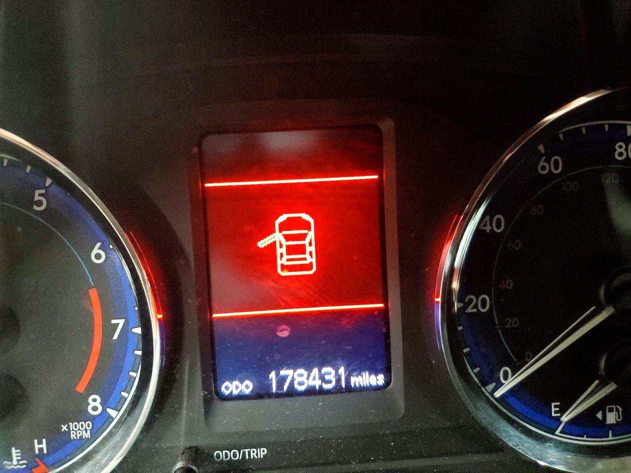 2018 TOYOTA COROLLA LE photo 17