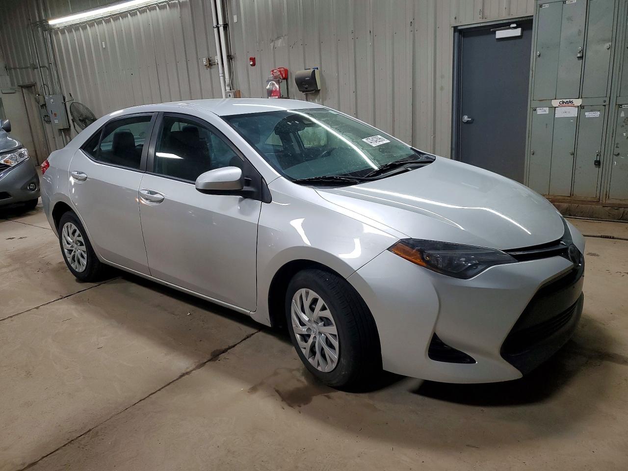 2018 TOYOTA COROLLA LE photo 7