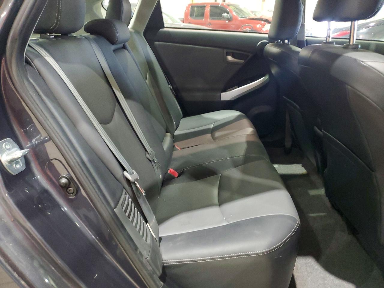 2014 TOYOTA PRIUS FOUR photo 21