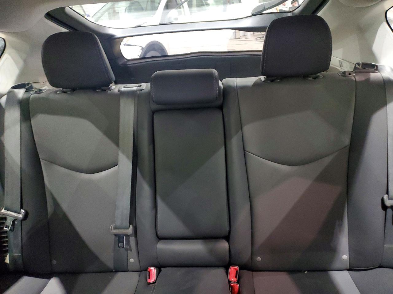 2014 TOYOTA PRIUS FOUR photo 19