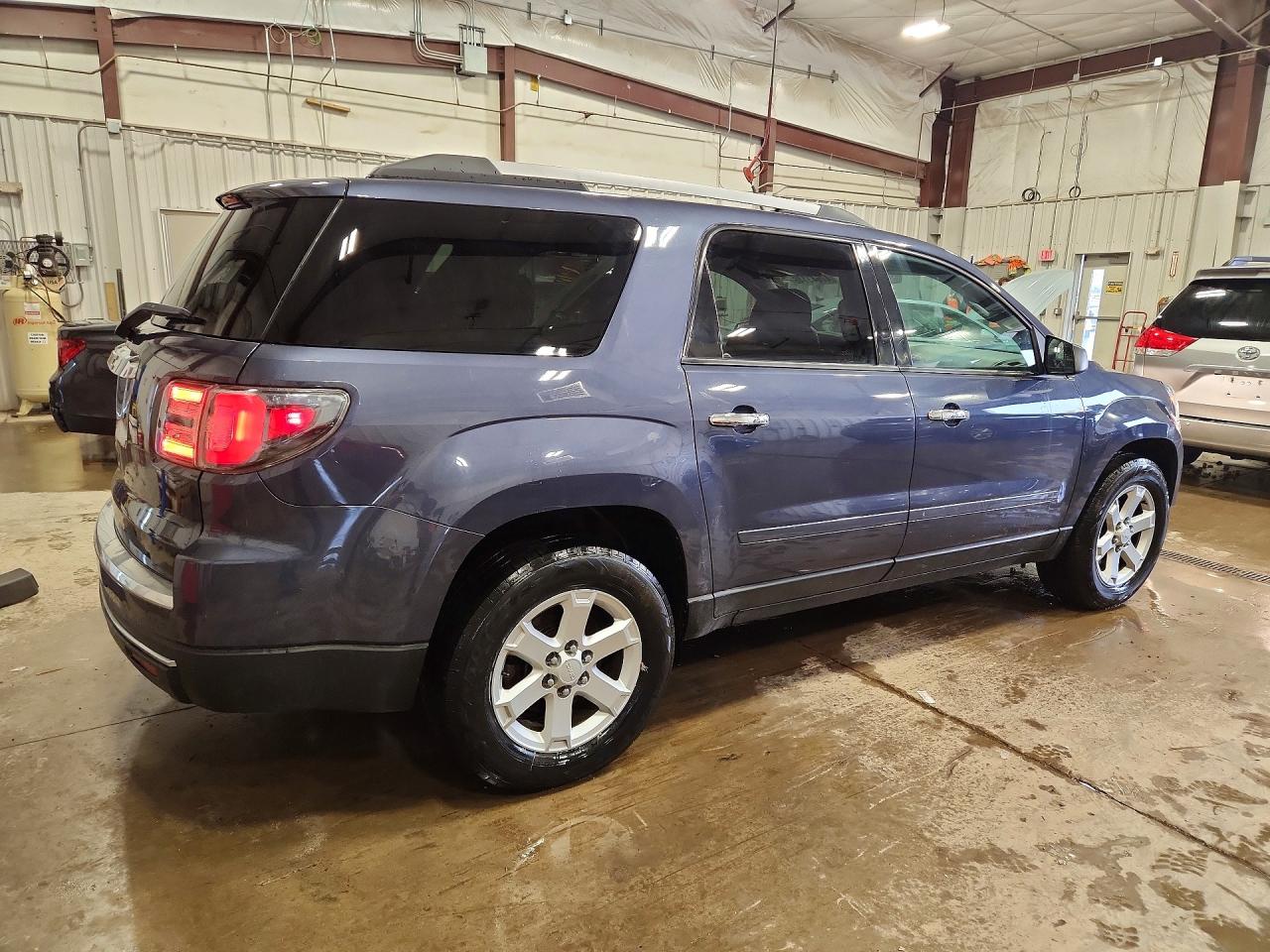 2014 GMC ACADIA SLE photo 3