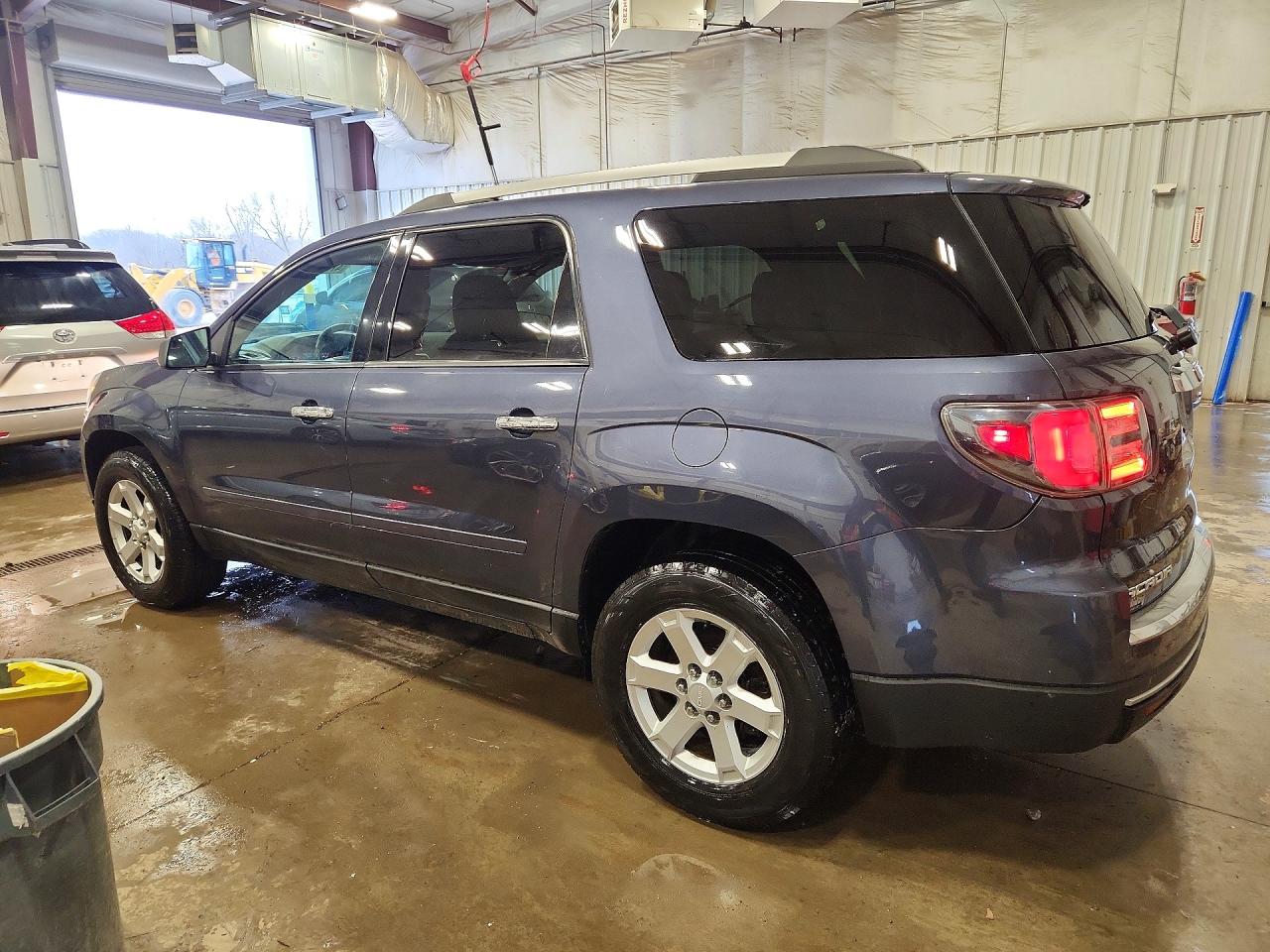2014 GMC ACADIA SLE photo 2