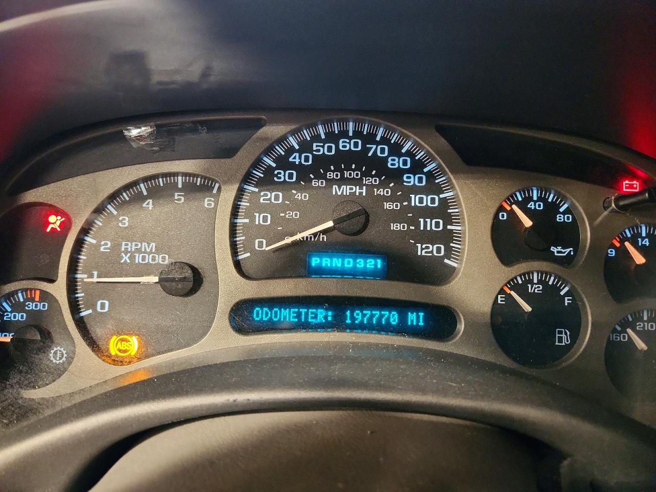 2005 GMC YUKON XL DENALI photo 17