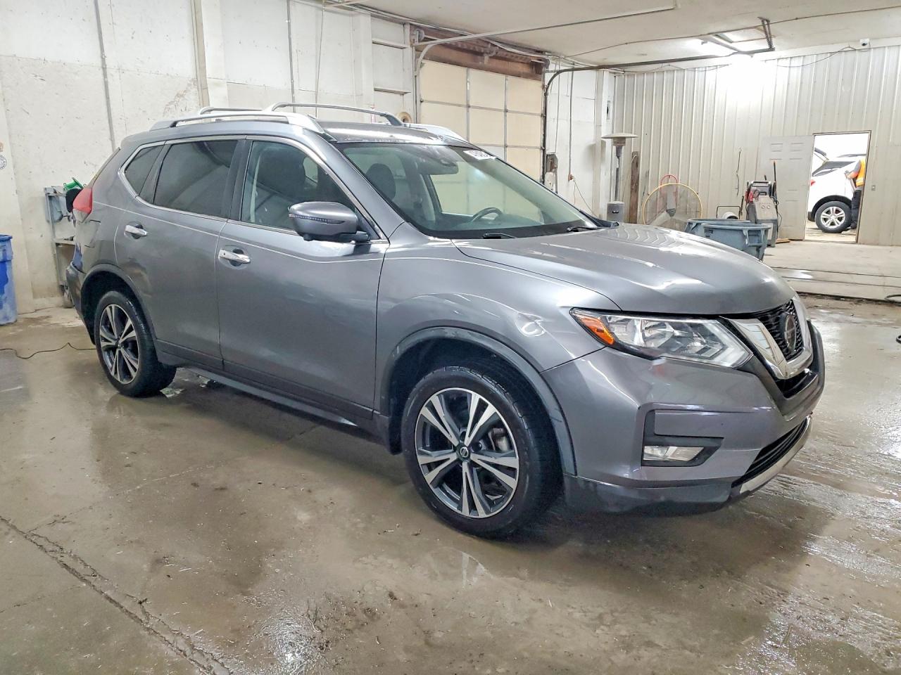 2019 NISSAN ROGUE SV photo 4