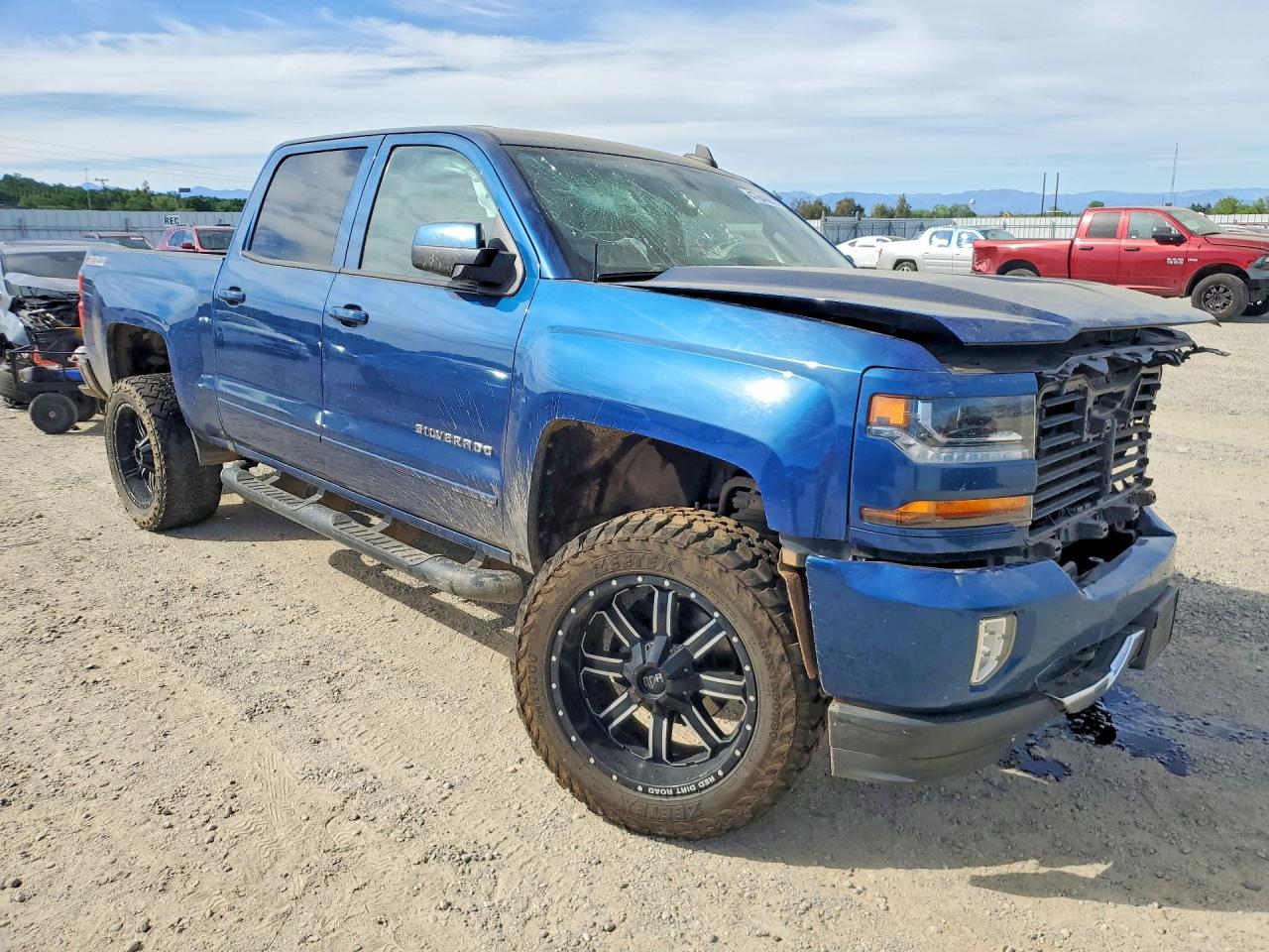 2017 CHEVROLET SILVERADO K1500 LT photo 7