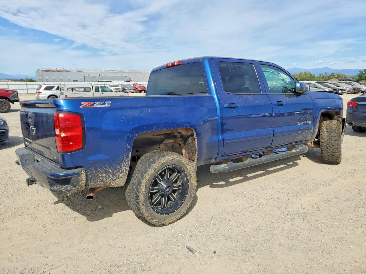 2017 CHEVROLET SILVERADO K1500 LT photo 5