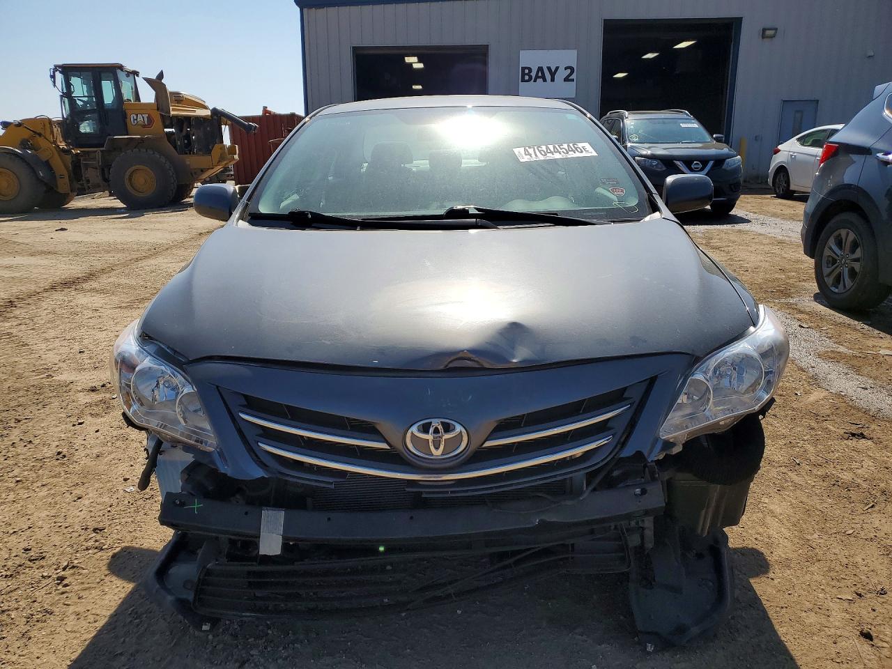 2013 TOYOTA COROLLA LE photo 9