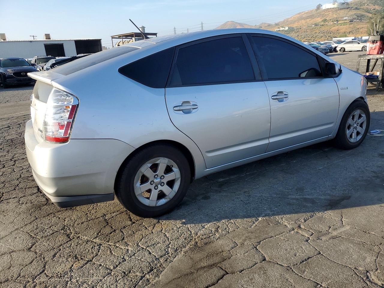 2008 TOYOTA PRIUS BASE photo 7