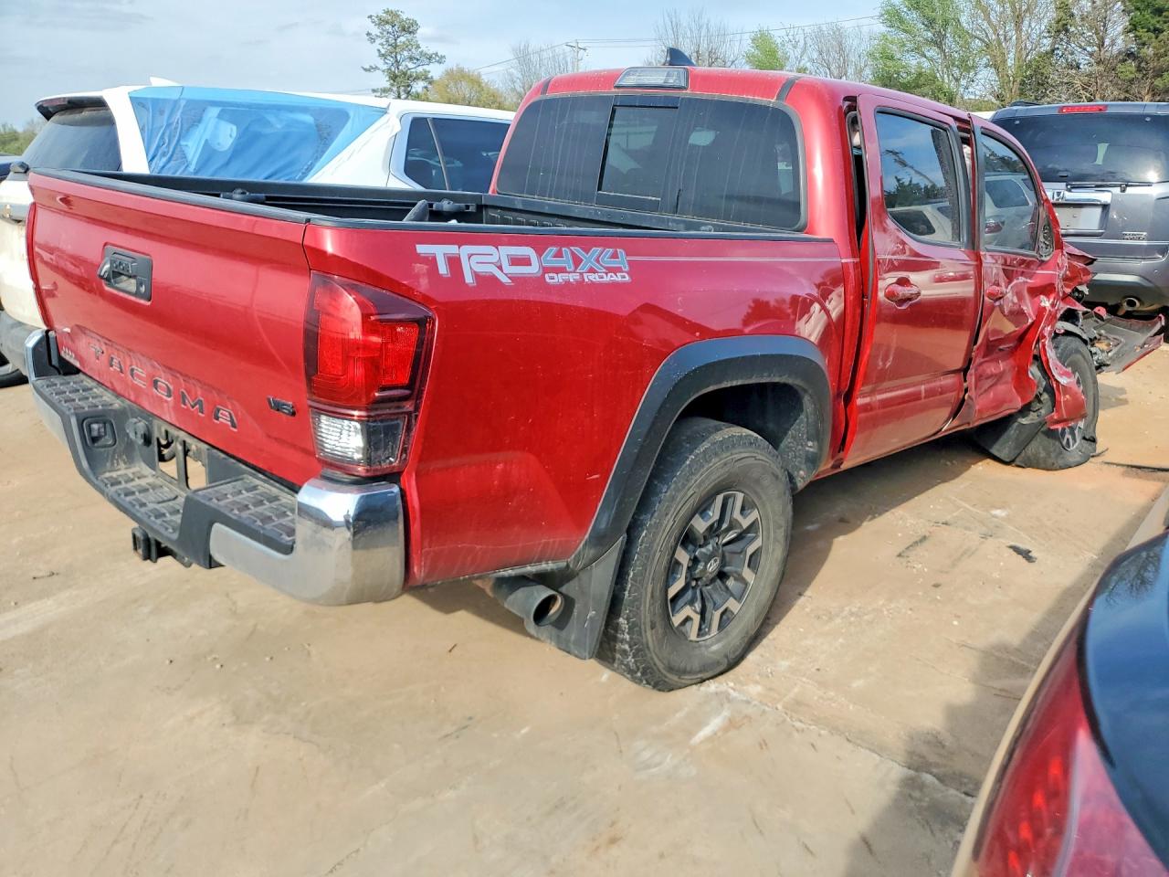 2019 TOYOTA TACOMA TRD OFF-ROAD photo 3