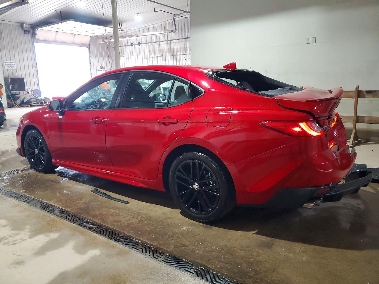 2025 TOYOTA CAMRY SE photo 2
