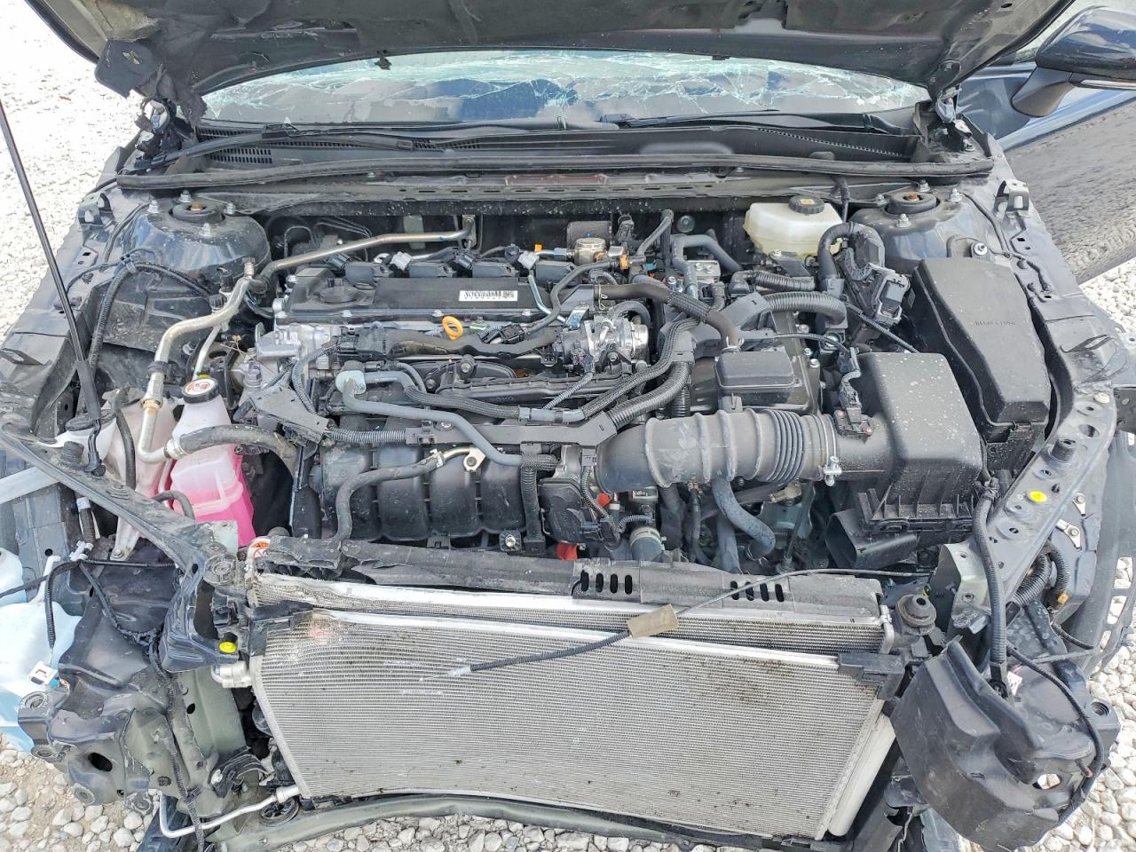 2025 TOYOTA CAMRY XSE photo 31