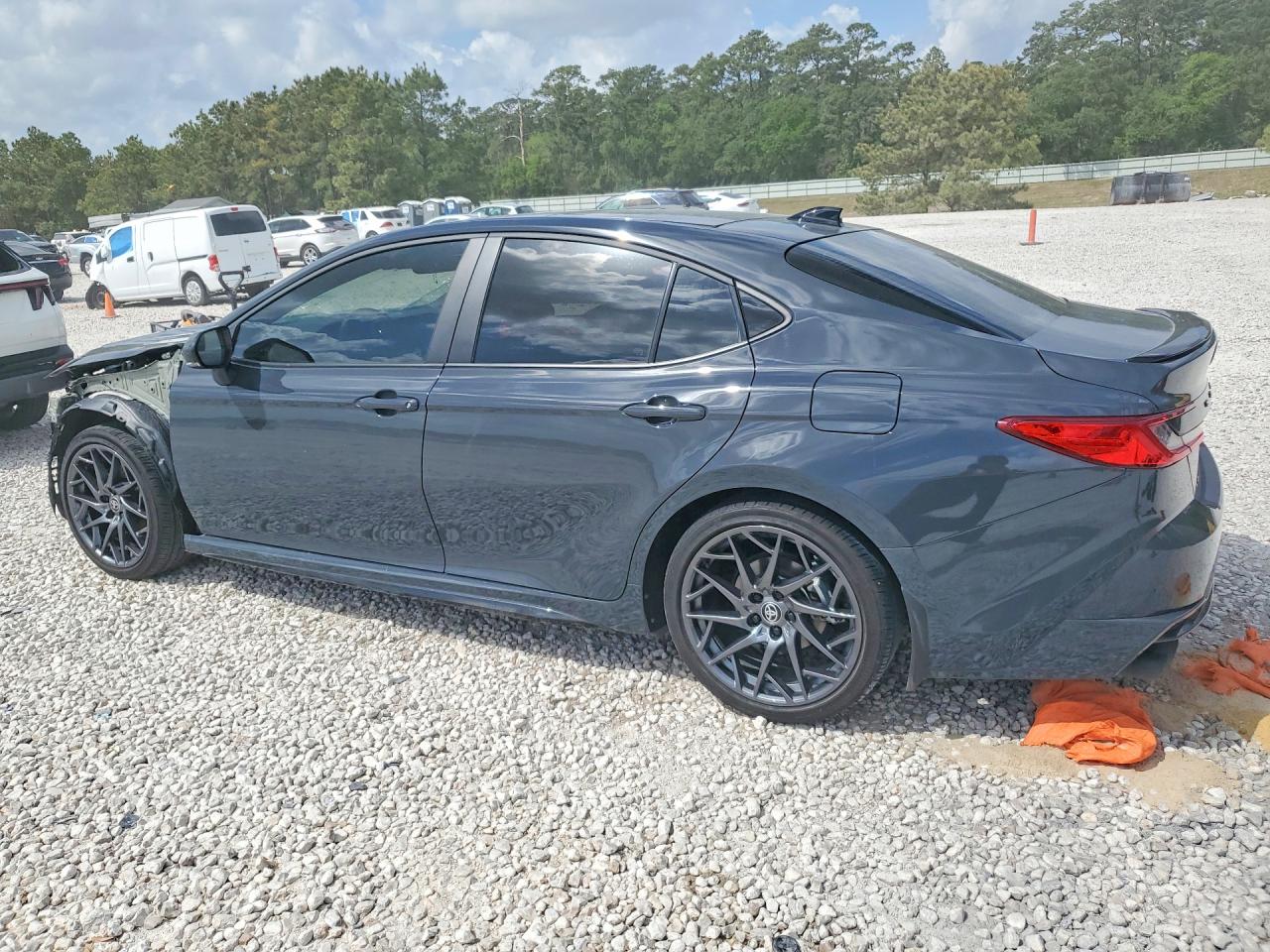 2025 TOYOTA CAMRY XSE photo 4