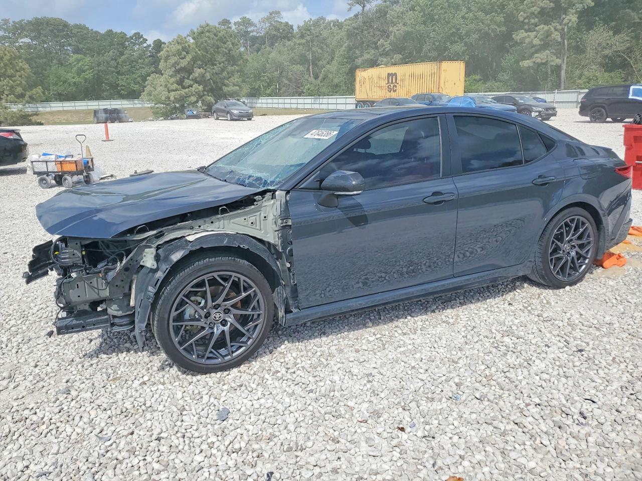 2025 TOYOTA CAMRY