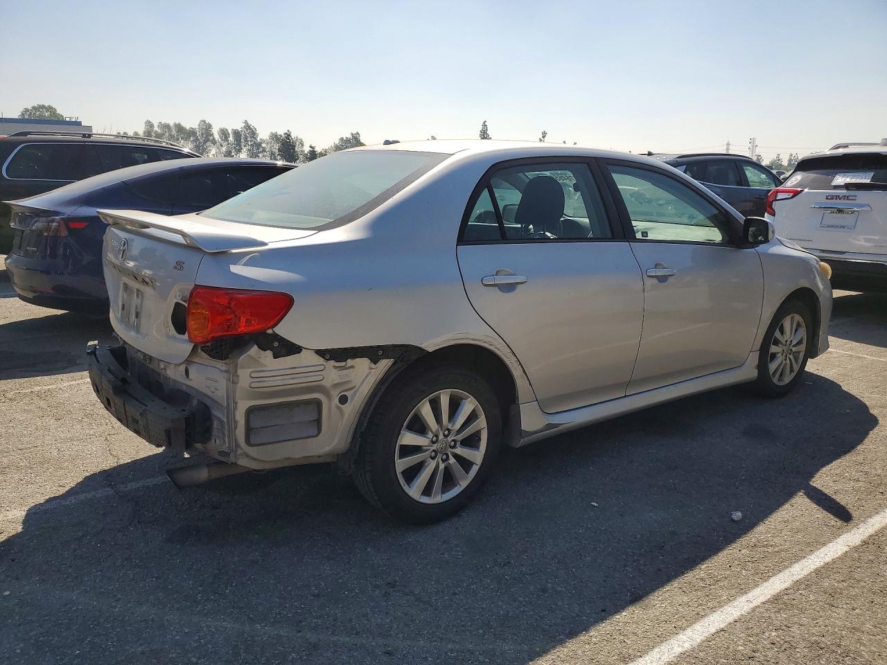 2010 TOYOTA COROLLA S photo 3
