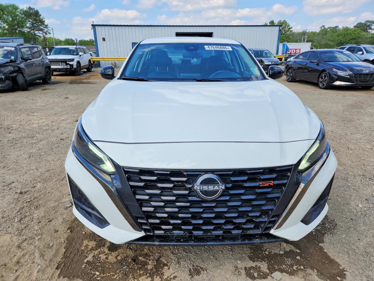 2024 NISSAN ALTIMA 2.5 SR photo 13