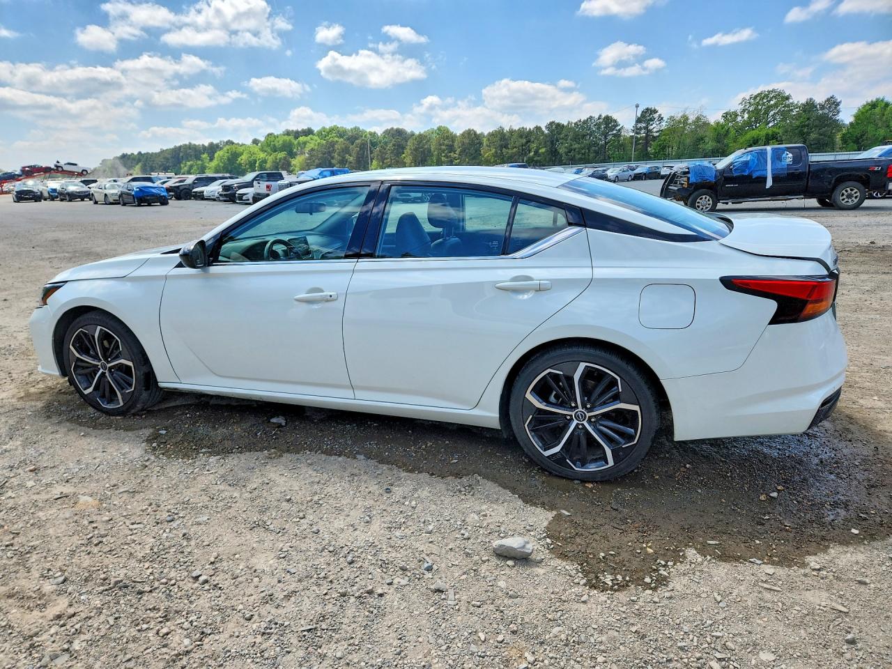 2024 NISSAN ALTIMA 2.5 SR photo 4