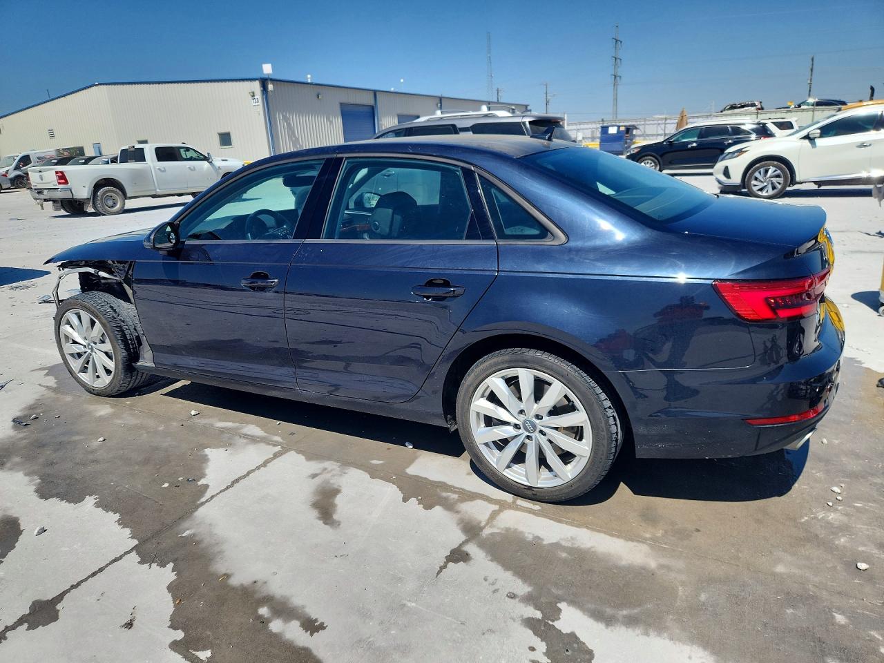2017 AUDI A4 PREMIUM photo 2
