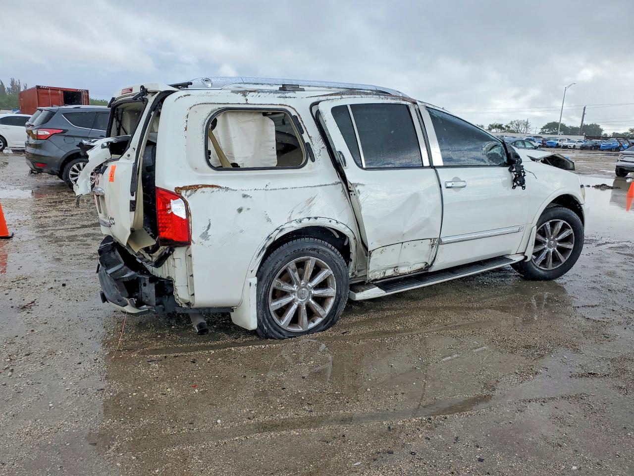 2008 INFINITI QX56 BASE photo 3