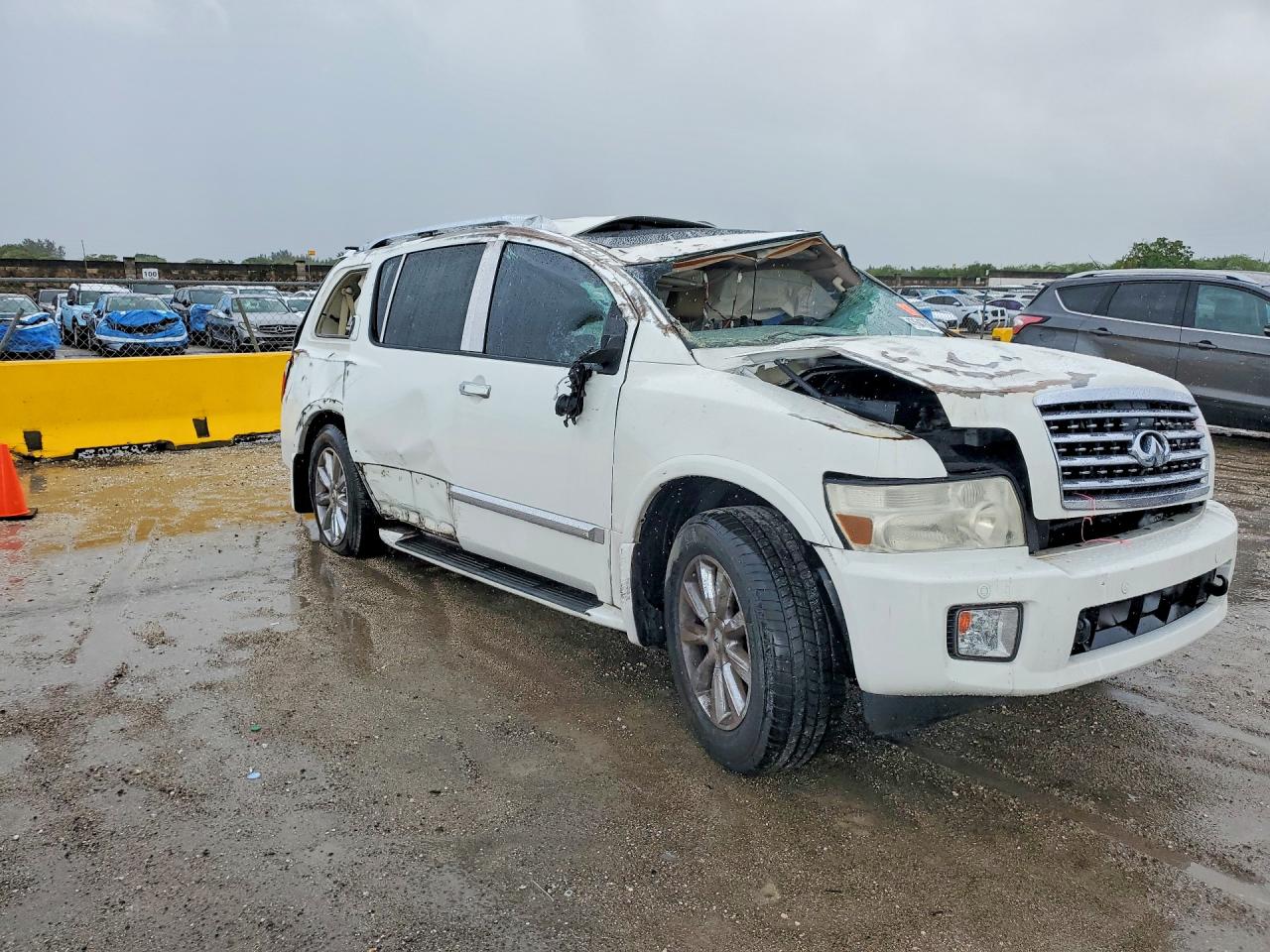 2008 INFINITI QX56 BASE photo 4